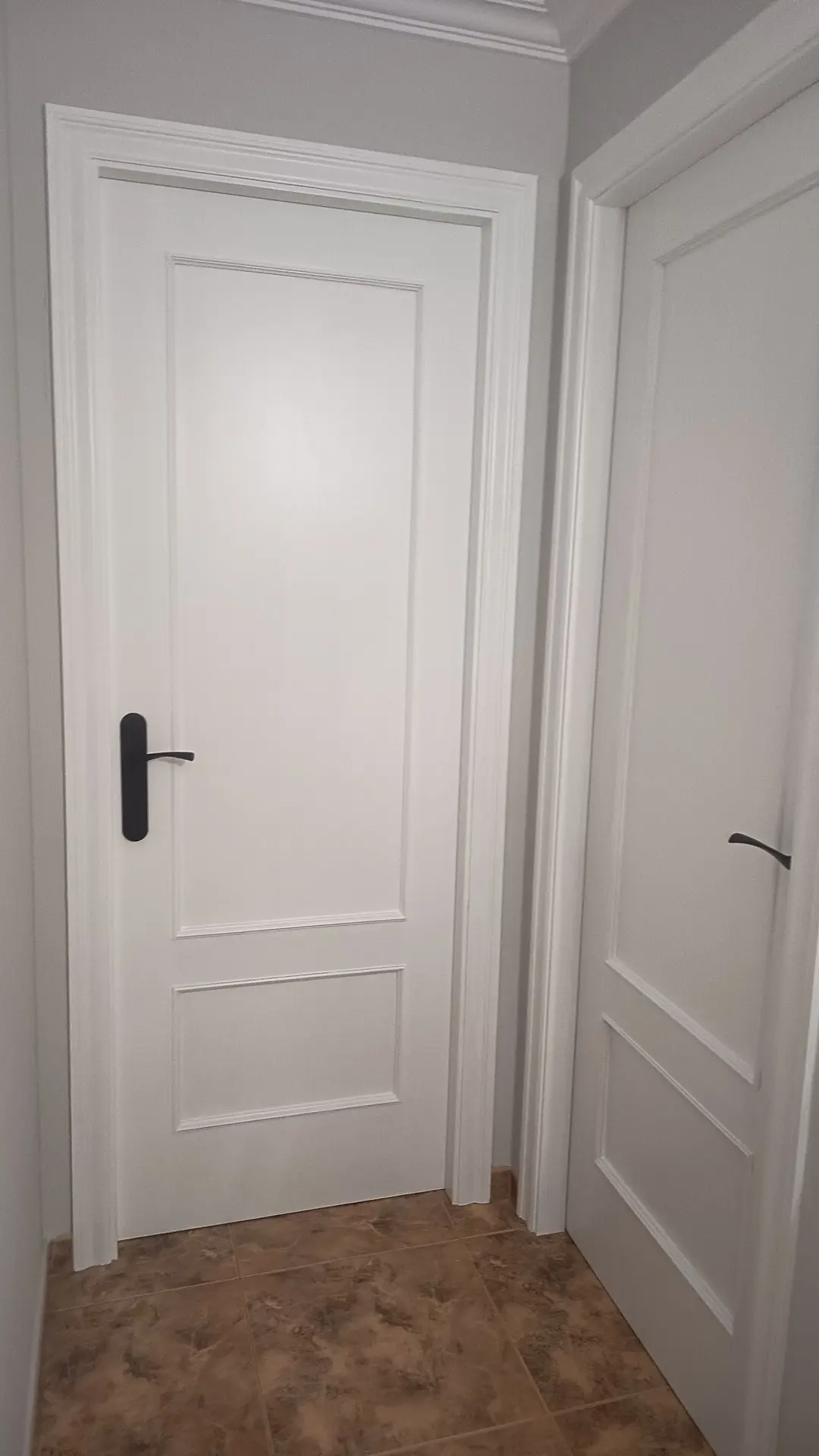 Detalle de lacado de puerta